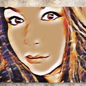 Meet your Posher, Ana